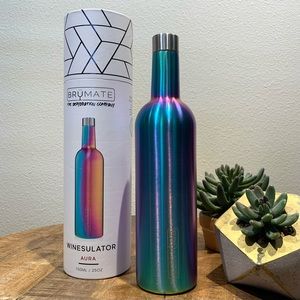 Brumate Winesulator beverage insulator NEW